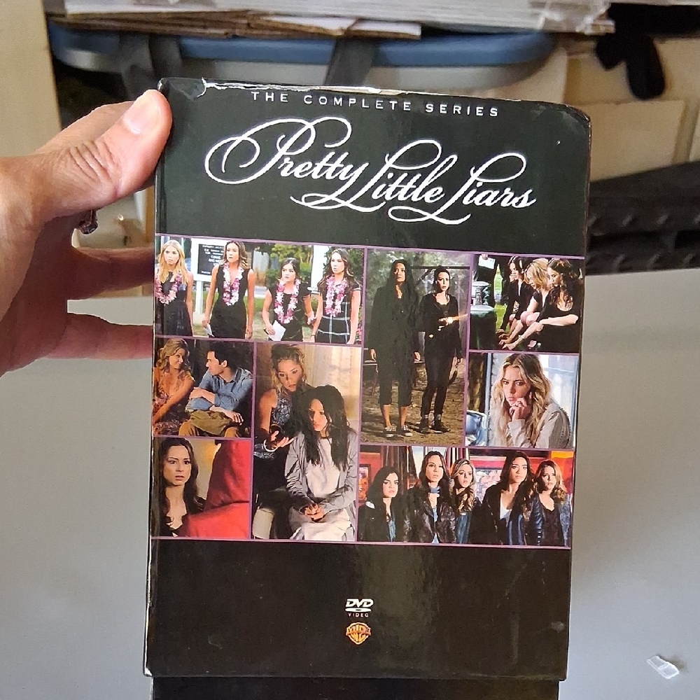 Pretty Little Liars Complete Series DVD Set